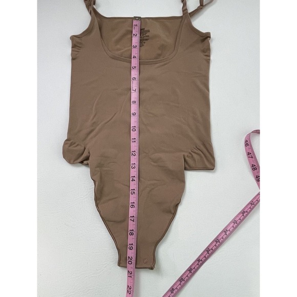 NEW!! SKIMS Bodysuit, Size 4XL. Adjustable Straps. Snap Bottom. Without Tags. - Picture 8 of 8